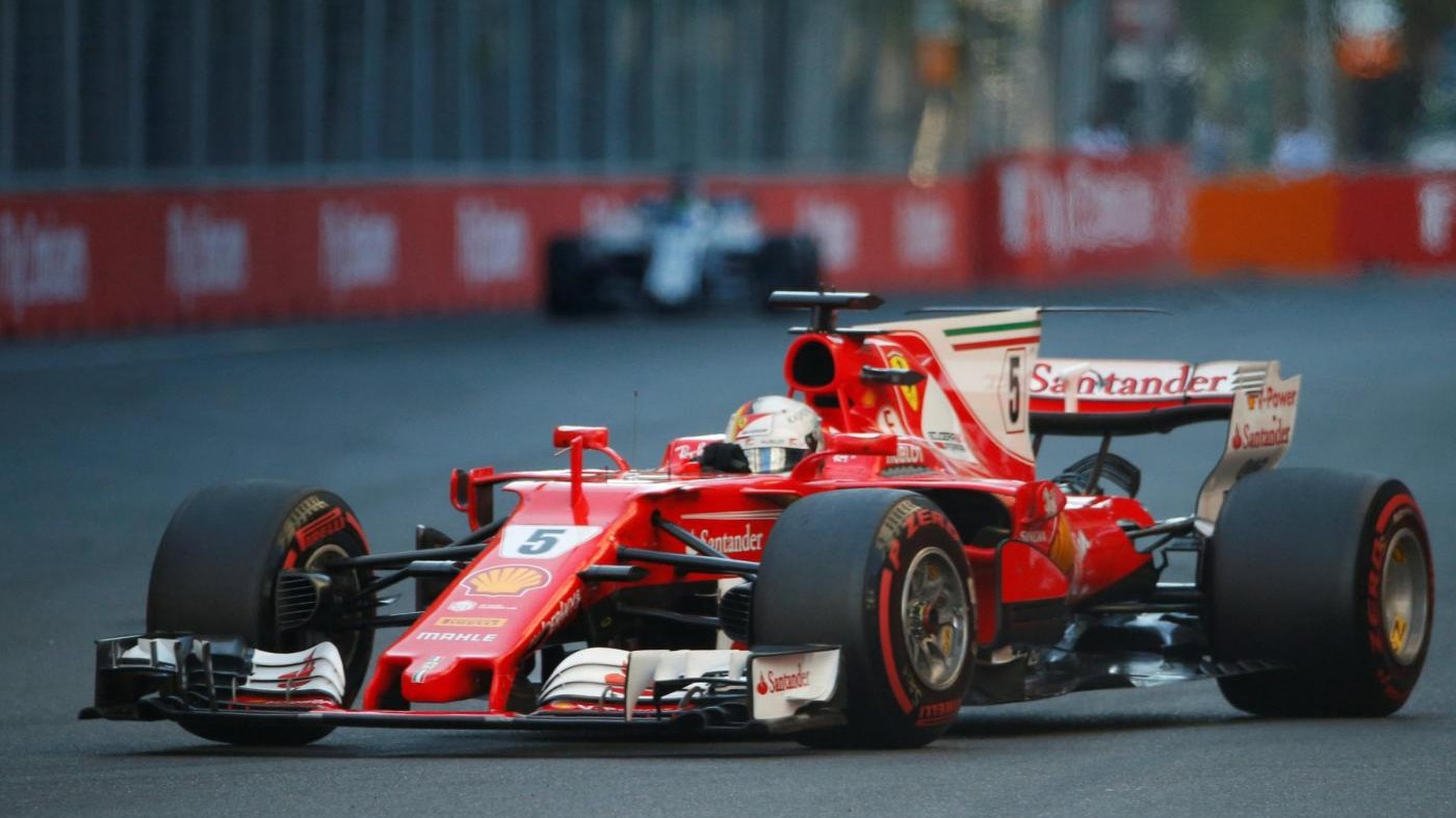 Nuova sorpresa a Gp Baku: Vettel sconta penalità, Ricciardo primo