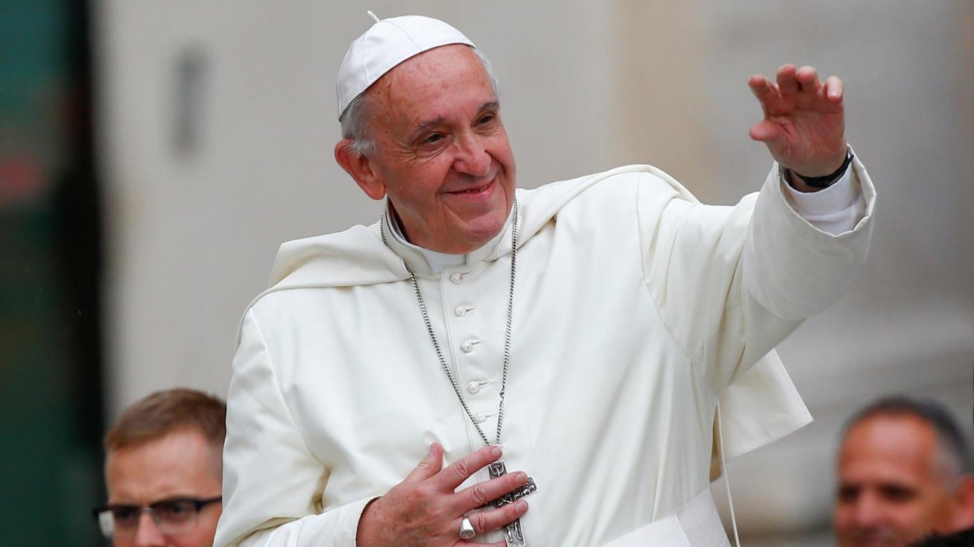 Il Papa: Stolto far lavorare troppo gli anziani e non i giovani