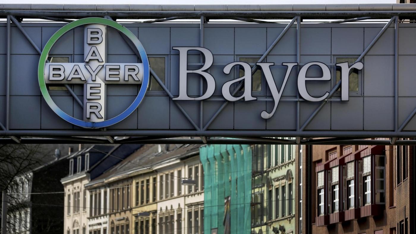 Bayer, la Ue dà semaforo giallo all’acquisizione Monsanto