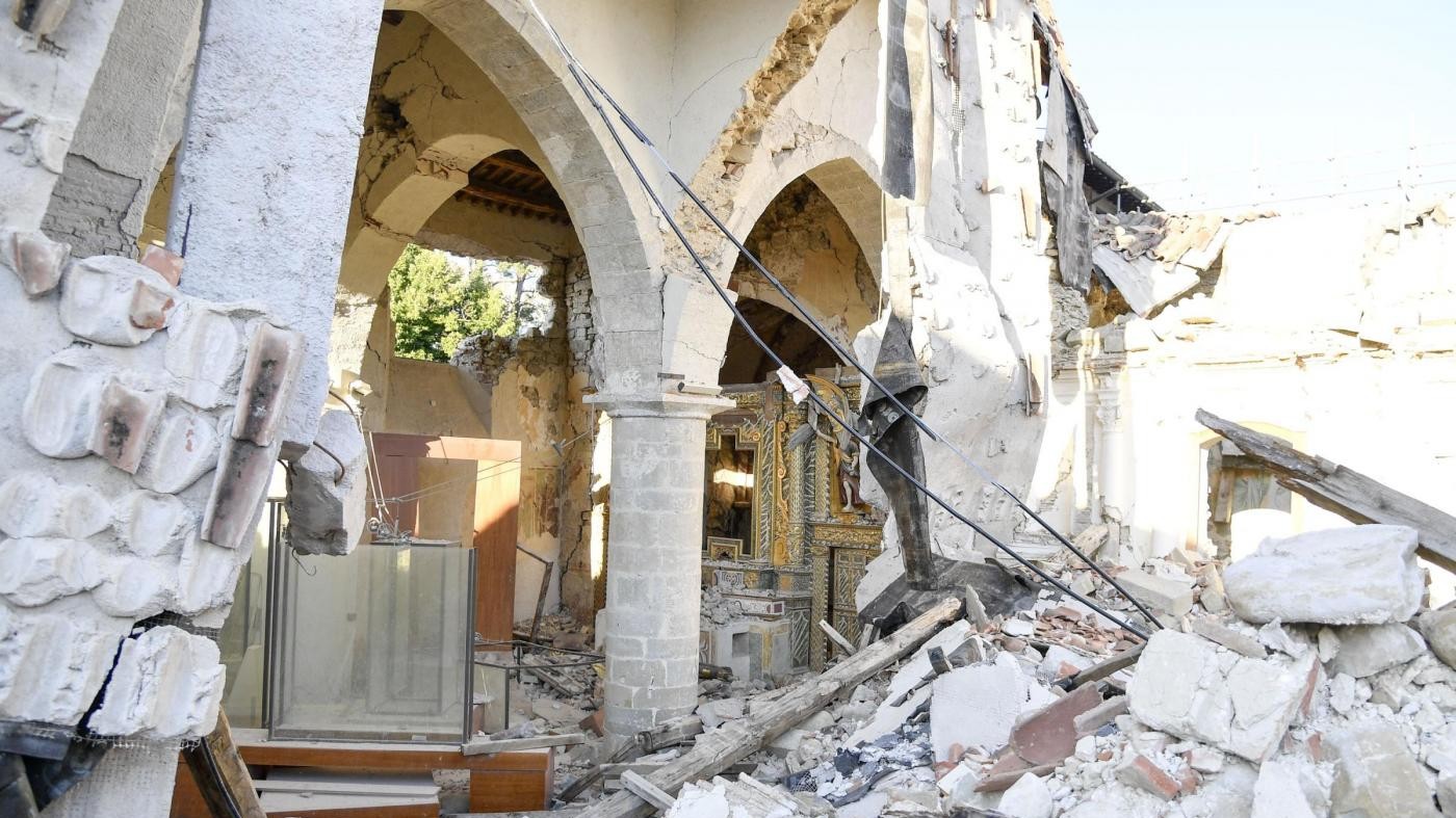 Un anno dopo il terremoto, il Centro Italia ricorda le vittime