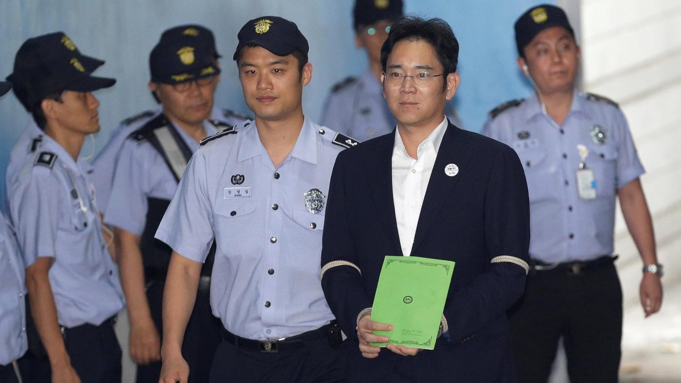 L’erede di Samsung condannato a 5 anni per corruzione