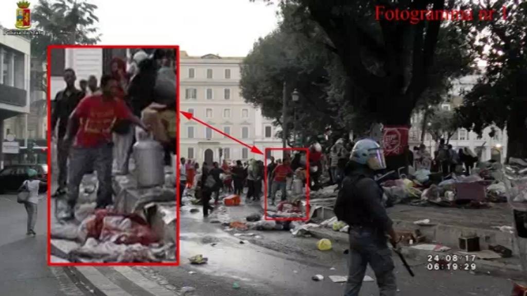 Roma, è polemica dopo sgombero. La polizia: “Ecco le immagini che accusano i migranti”