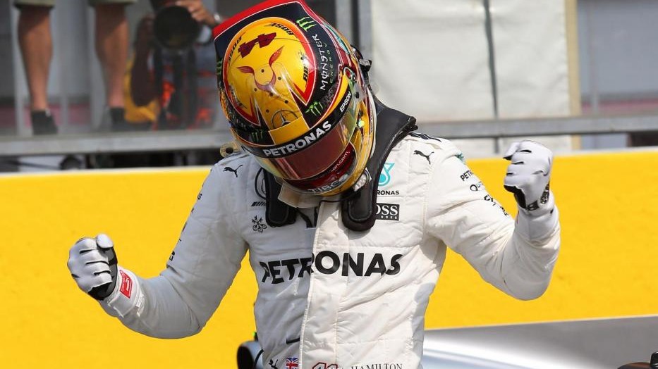 F1, Hamilton fa la storia a Spa: per lui pole n.68 come Schumacher