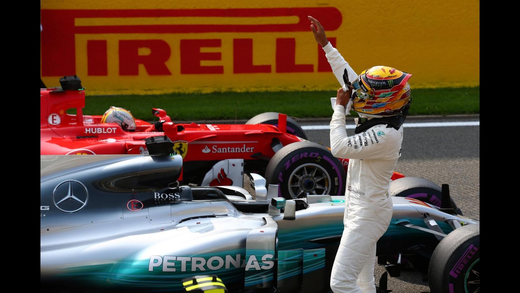 Gp Belgio, vince Hamilton davanti a Vettel. Raikkonen quarto