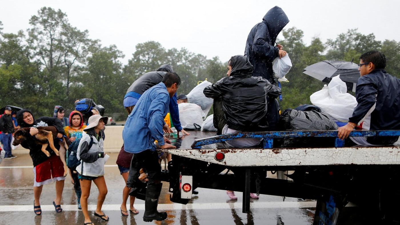 Harvey, si rompe argine fiume in Texas: scatta evacuazione