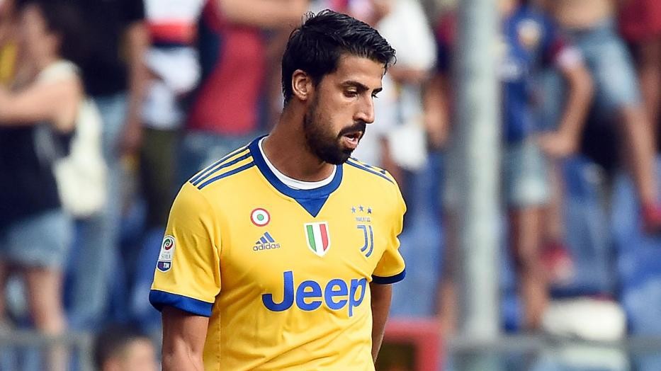 Guai per Khedira: si ferma per problemi al ginocchio