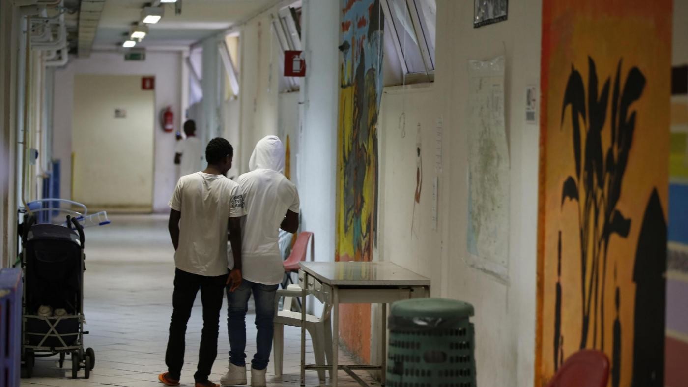 Roma, eritreo ferito. Testimone: Colpito da un 12enne