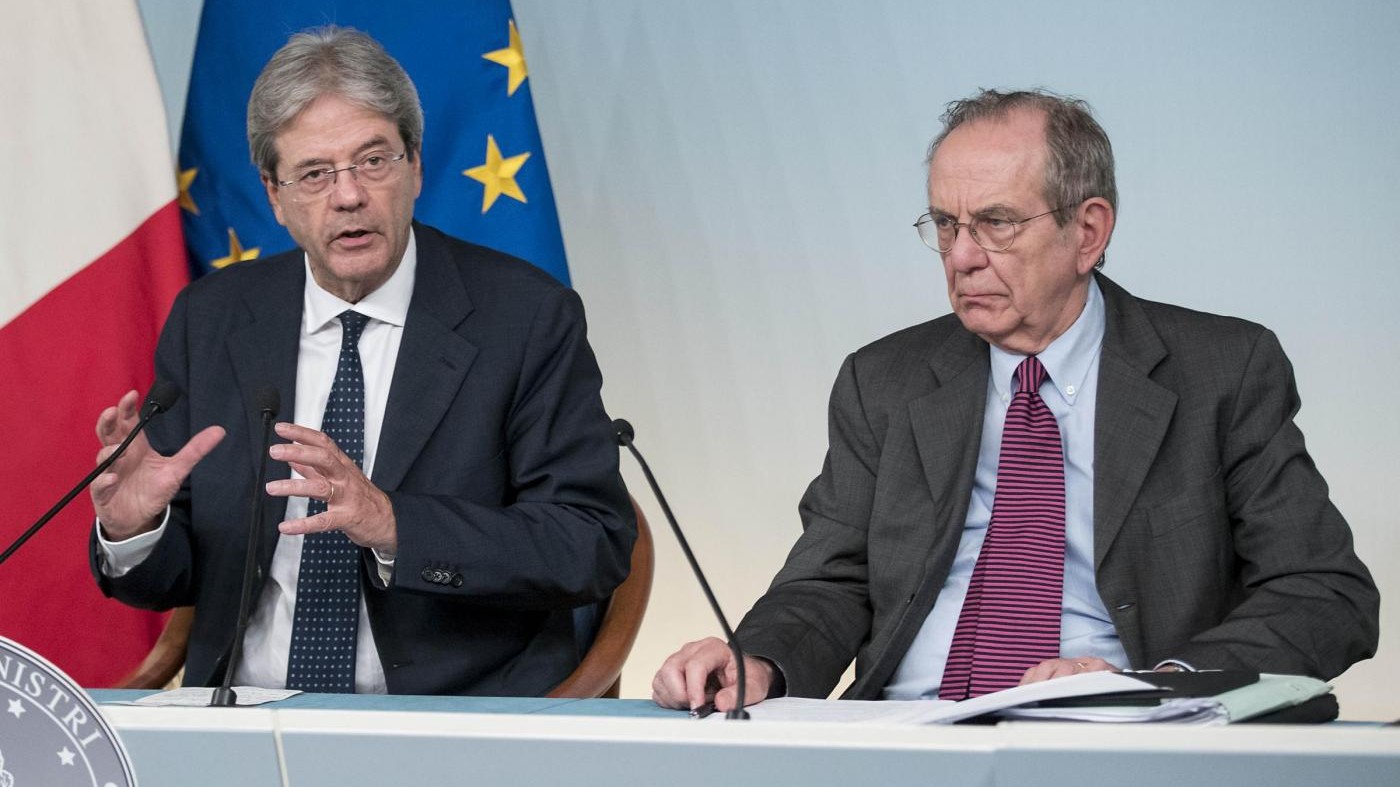 Istat conferma: Pil sale. Gentiloni: “Più risorse contro povertà”