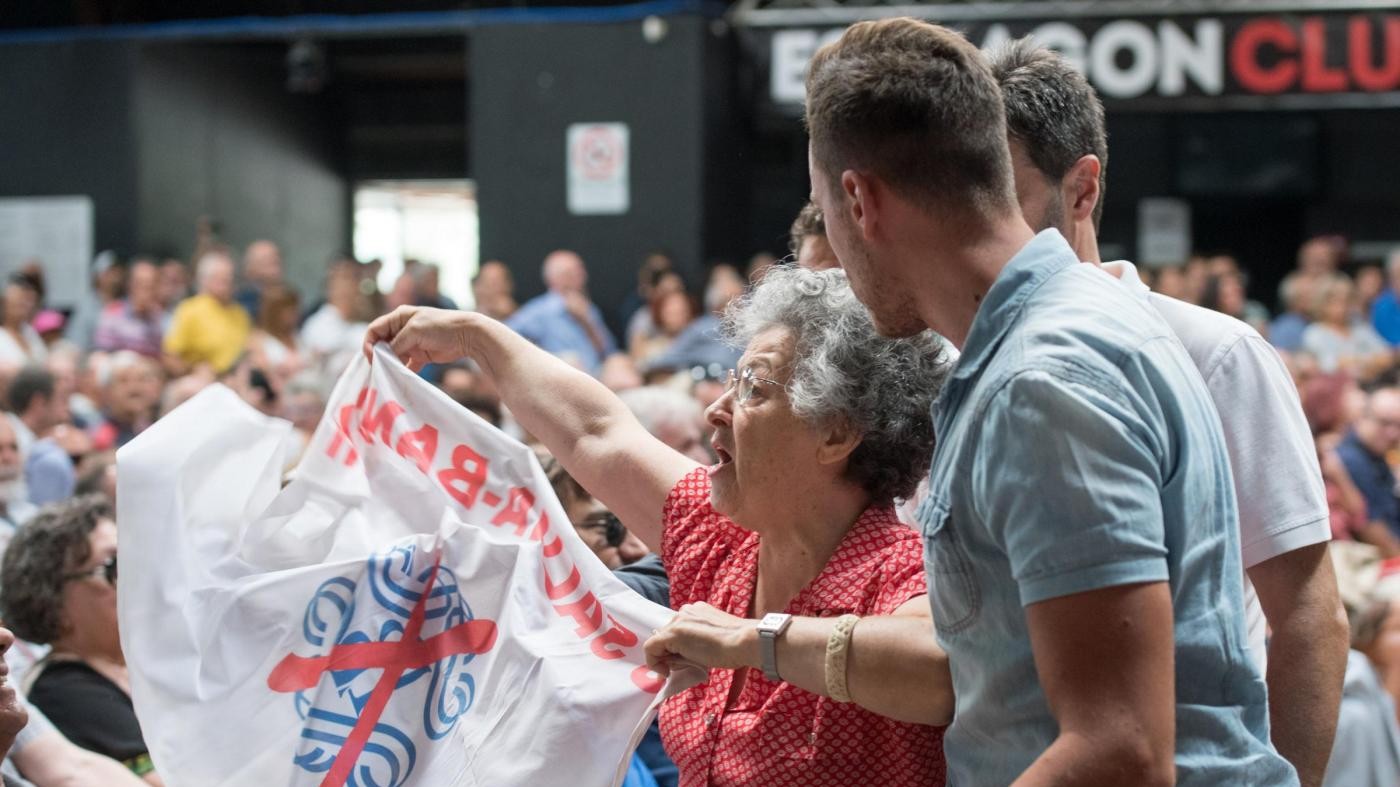 Migranti, Renzi: “Stop sbarchi, aiutarli bene a casa loro”