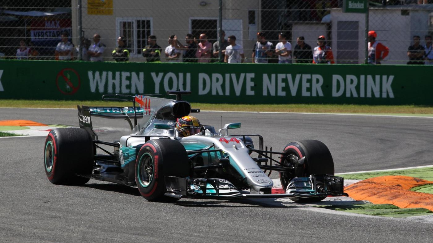 Hamilton nuovo leader del Mondiale: trionfo a Monza
