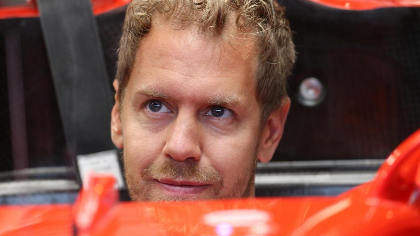 Vettel ai tifosi Ferrari: “Gara difficile ma arriveremo”