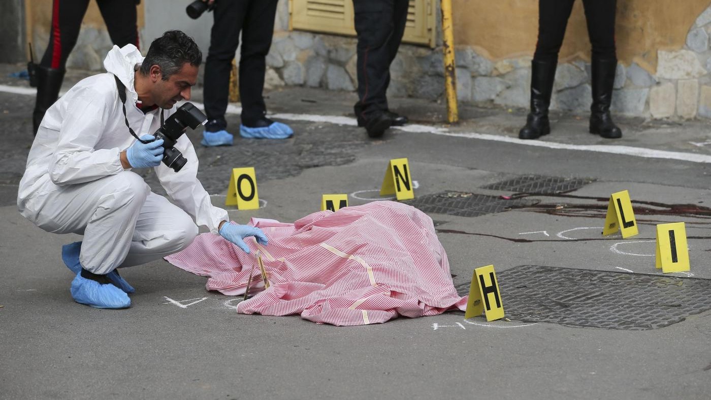 Napoli, colpi d’arma da fuoco nel centro: due morti