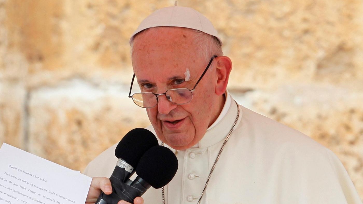 Il Papa: “Cambiamenti climatici? Uomo stupido, testardo e superbo”