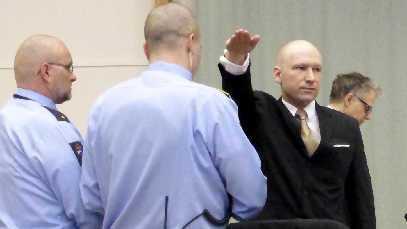 Breivik contro la Norvegia per trattamento inumano: oggi l’appello
