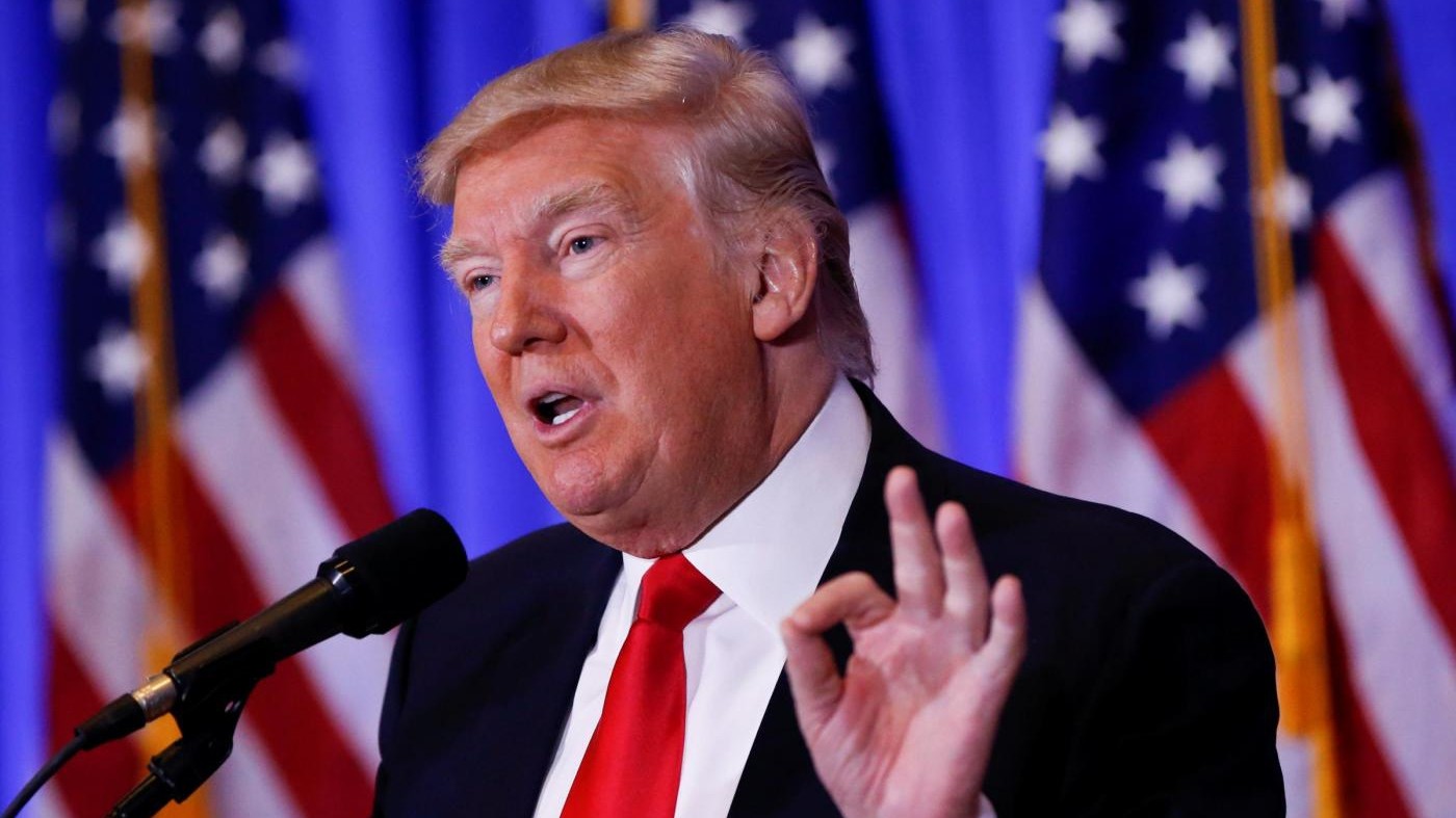 Trump non molla: Faremo il muro alla frontiera con il Messico