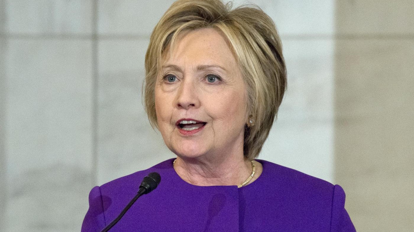 Usa, aperta indagine su Fbi per il caso email di Clinton