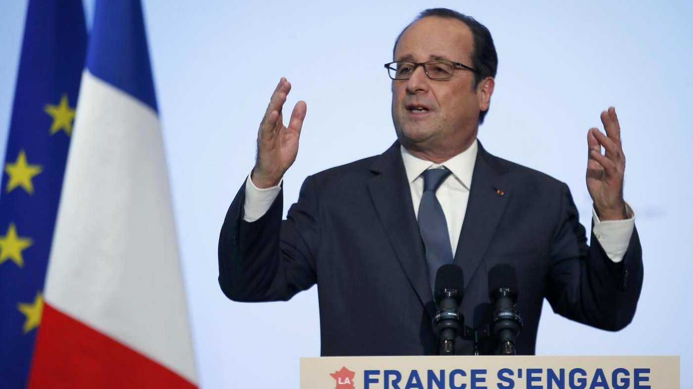 Hollande risponde a Trump: L’Ue non ha bisogno di lezioni