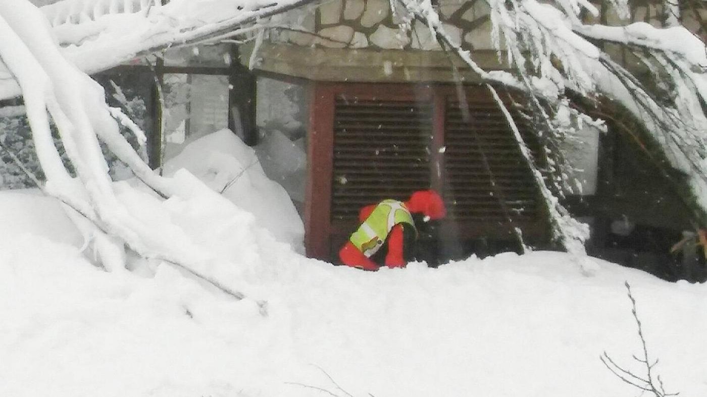 Hotel Rigopiano, il sindaco: Dentro c’erano 4 bambini ospiti