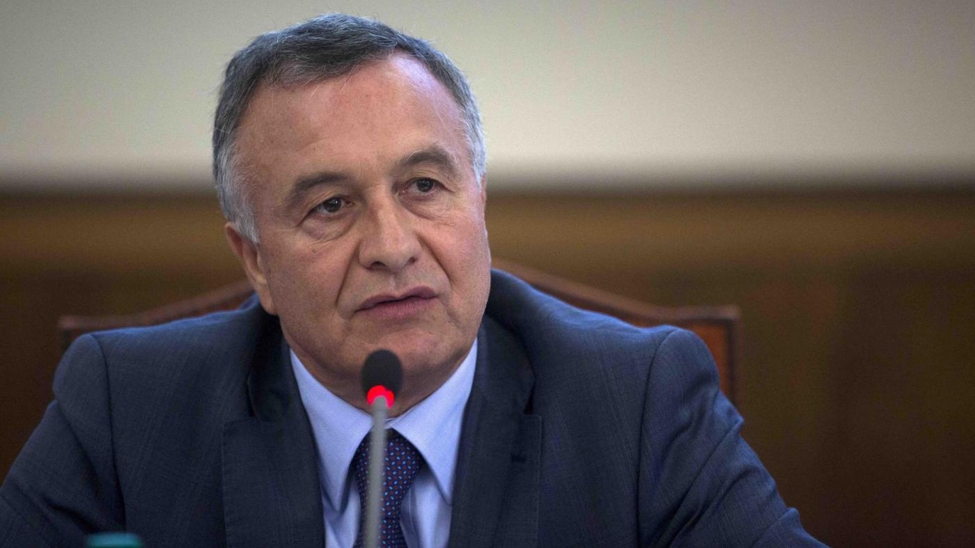 Rigopiano, Bubbico: Continuiamo a cercare, coltiviamo speranza