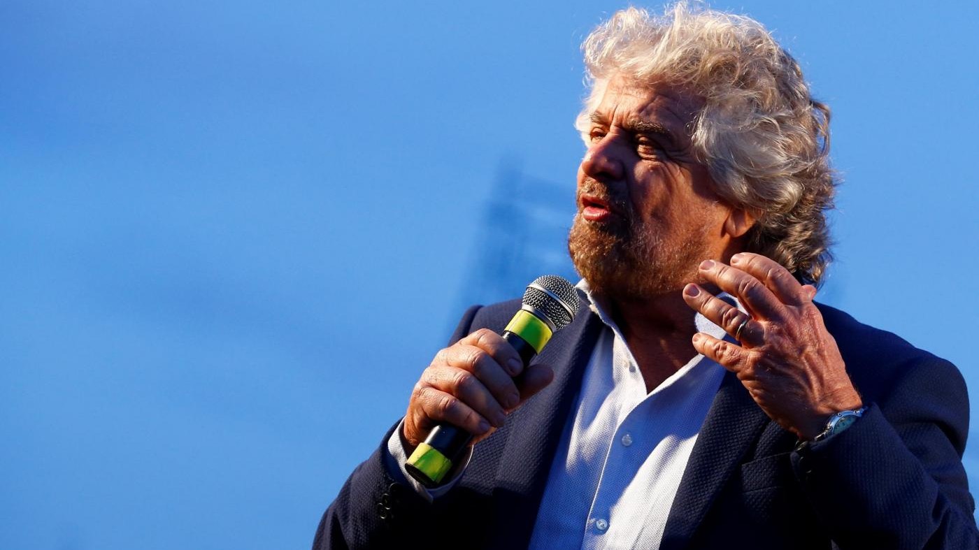 Grillo: Servono uomini forti come Trump e Putin