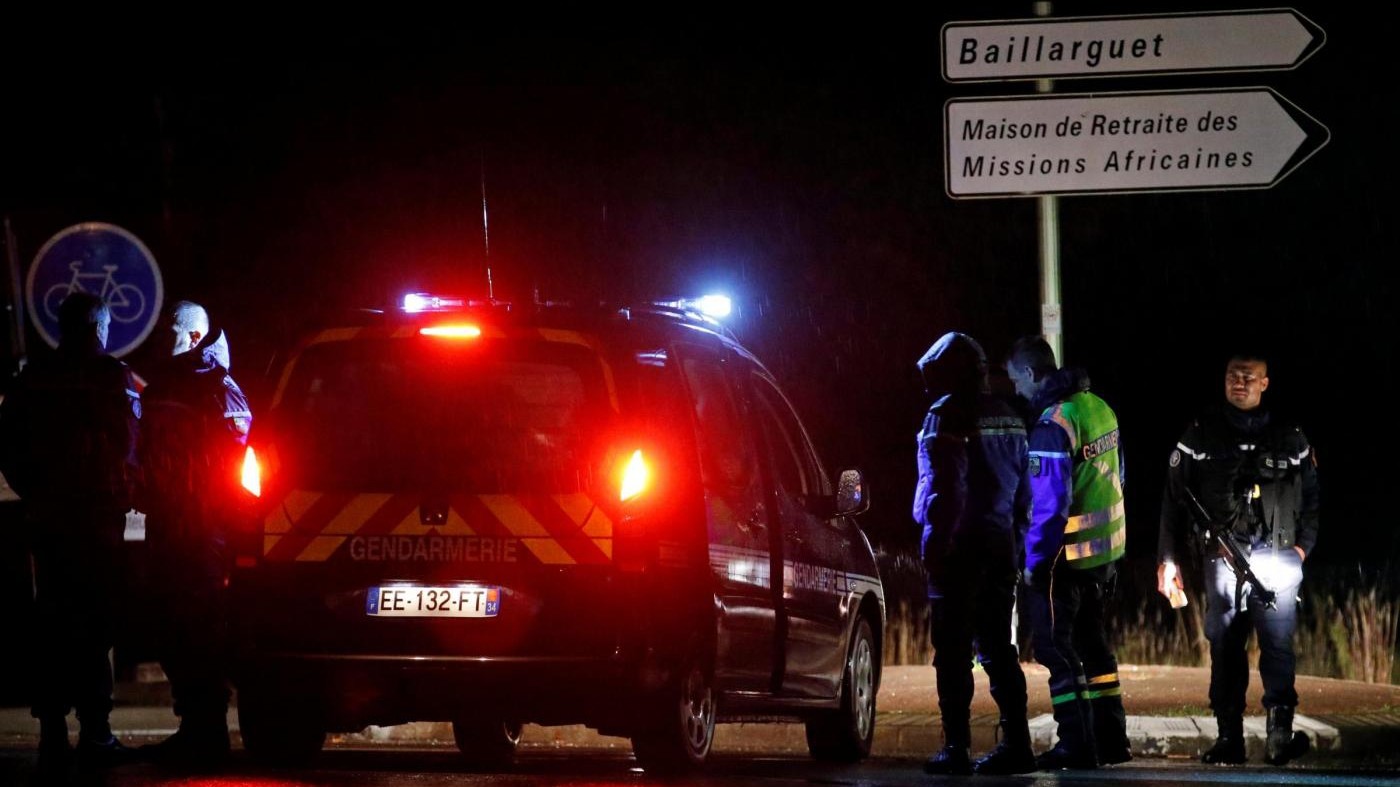 FOTO Montpellier, uomo armato assalta pensionato di monaci: una vittima