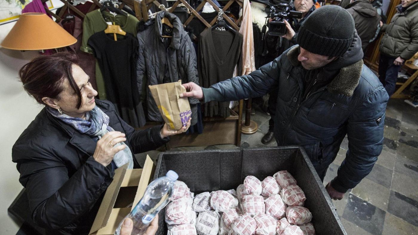Rapporto Eurispes: Un italiano su quattro si sente povero