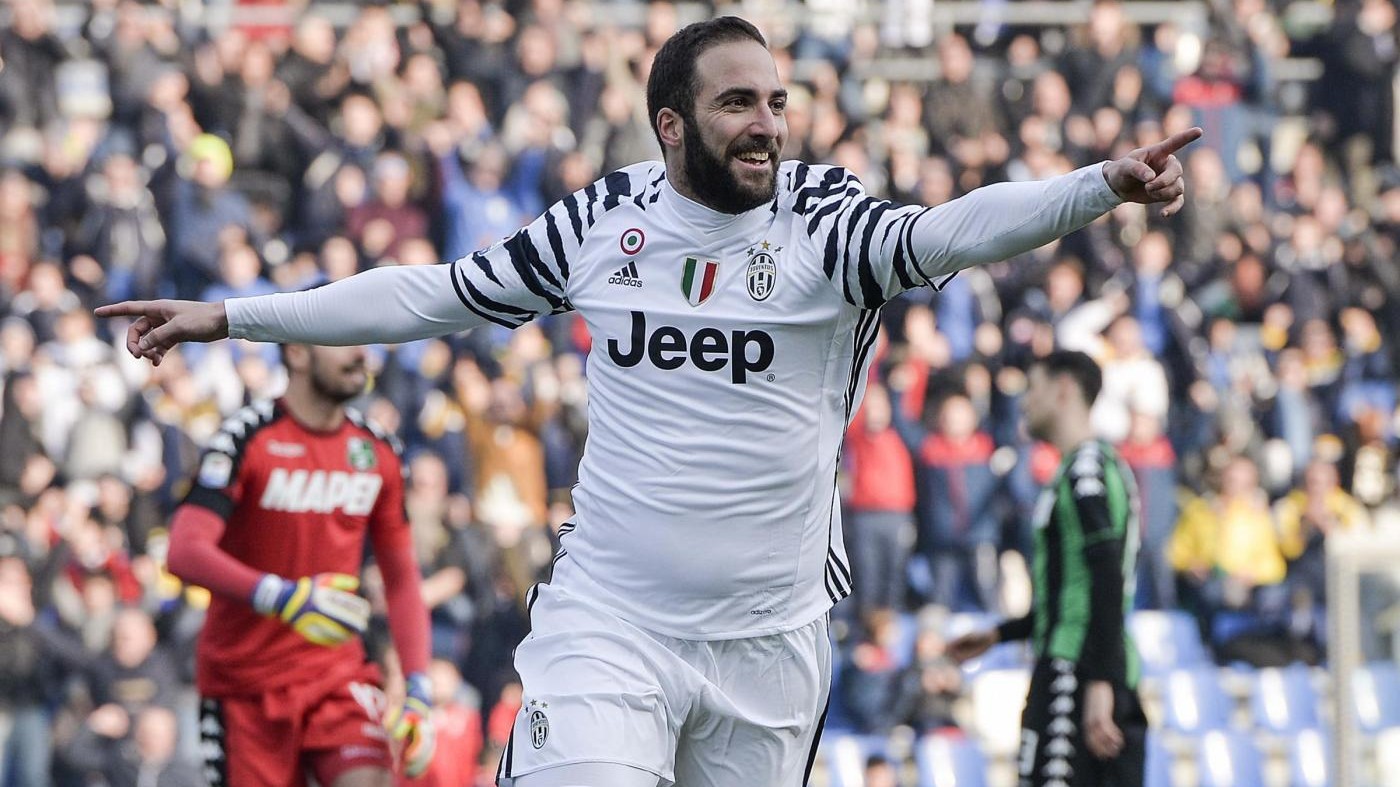 Juventus show a 5 stelle: Higuain e Khedira stendono il Sassuolo