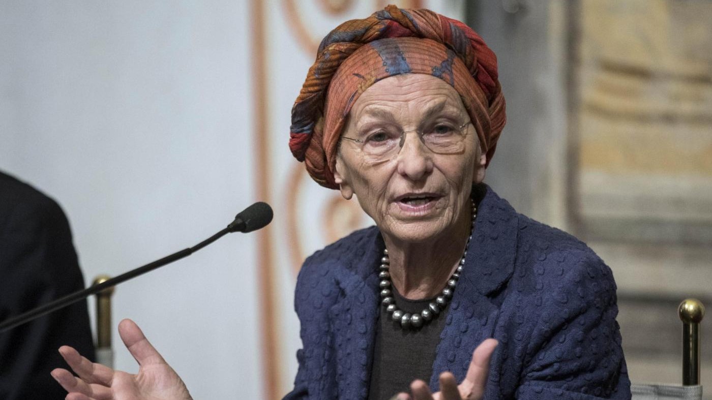 Migranti, Bonino: Con regolarizzazione introiti per 5 miliardi per lo Stato