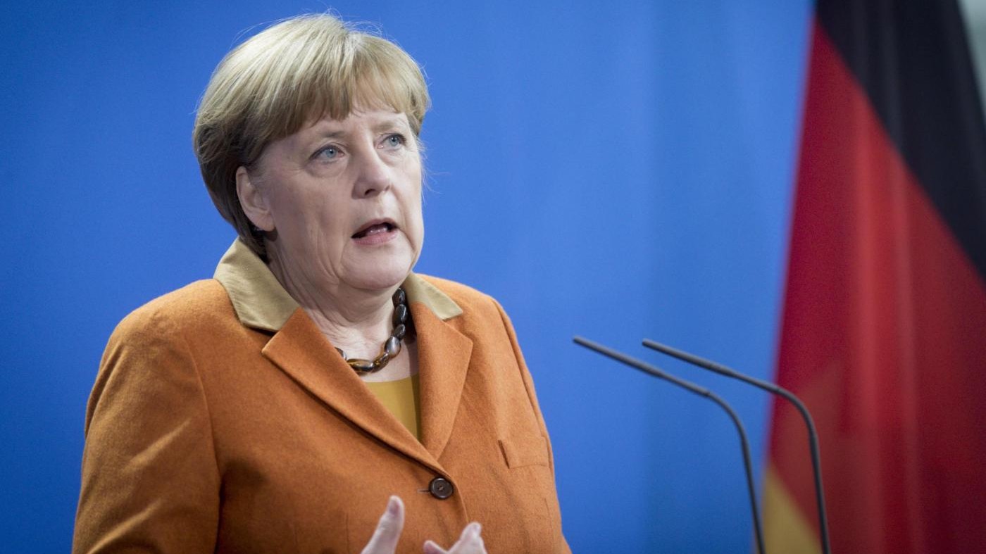 Merkel: La lotta al terrorismo non giustifica l’ordine di Trump
