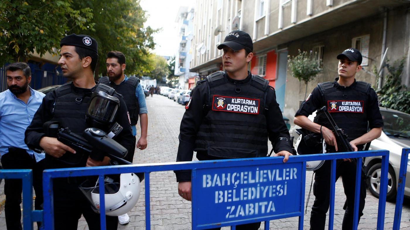 Turchia, paziente armato prende ostaggi nell’ospedale a Istanbul