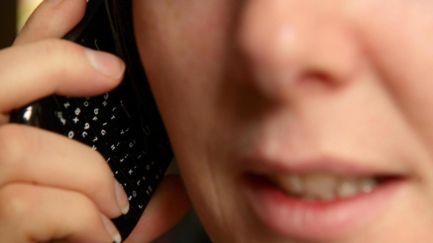 Raggiunto accordo Ue che porterà a fine del roaming a giugno