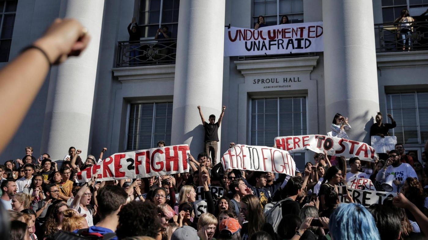 Università Berkeley in sommossa per intervento Milo Yiannopoulos