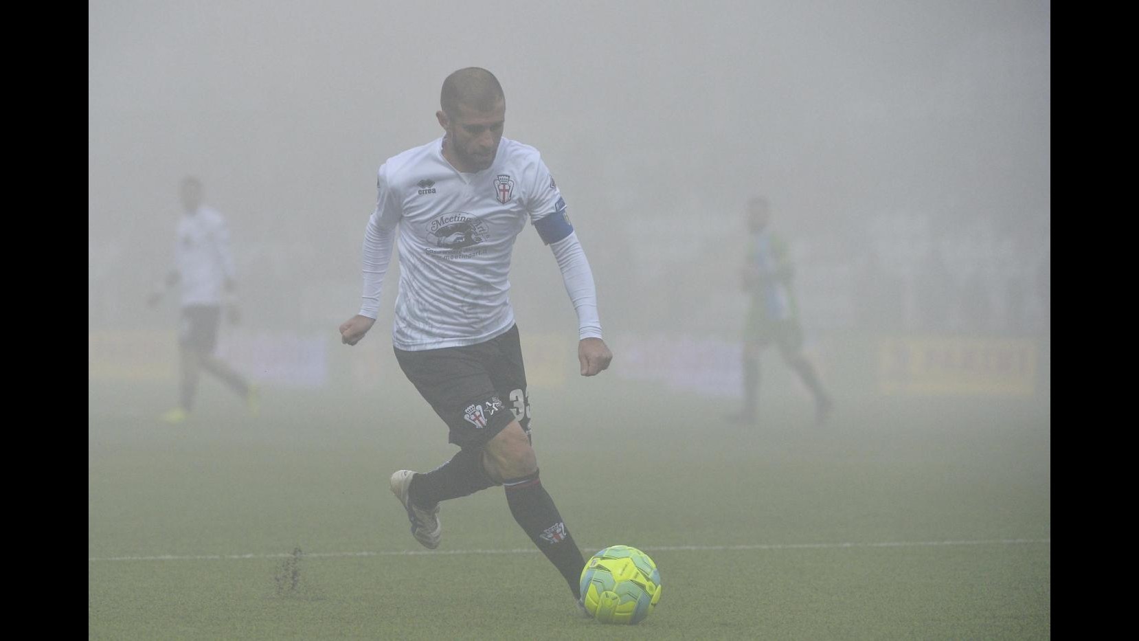 FOTO Pro Vercelli-Spal, 3-1 nella nebbia