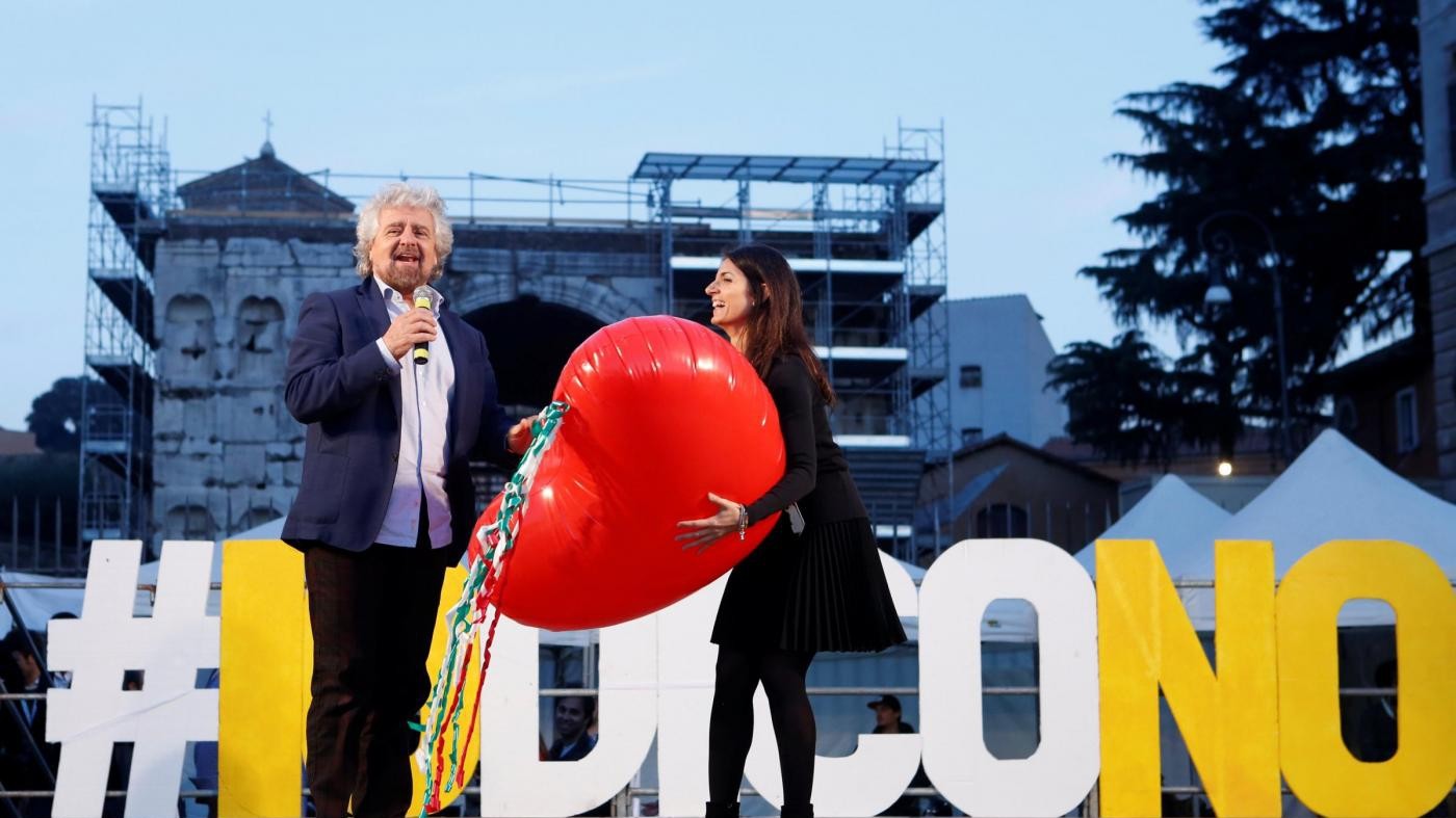 Grillo sostiene Raggi sul blog: Er sinnaco de Roma nun se tocca