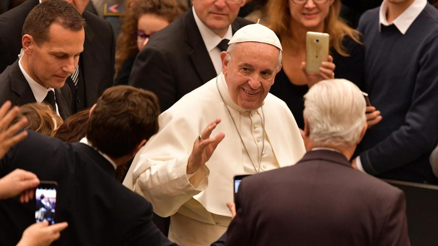 Manifesti contro Bergoglio: l’ombra dei conservatori