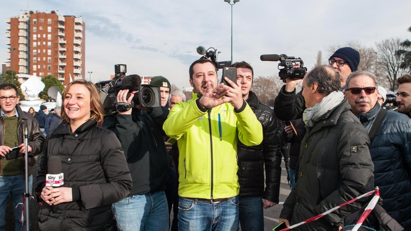 FOTO ‘Stop invasione’: il presidio di Salvini a Sesto