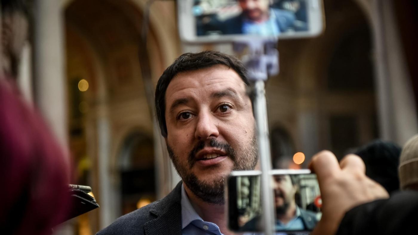 Salvini: Priorità famiglie e lavoro. Euro non è irreversibile