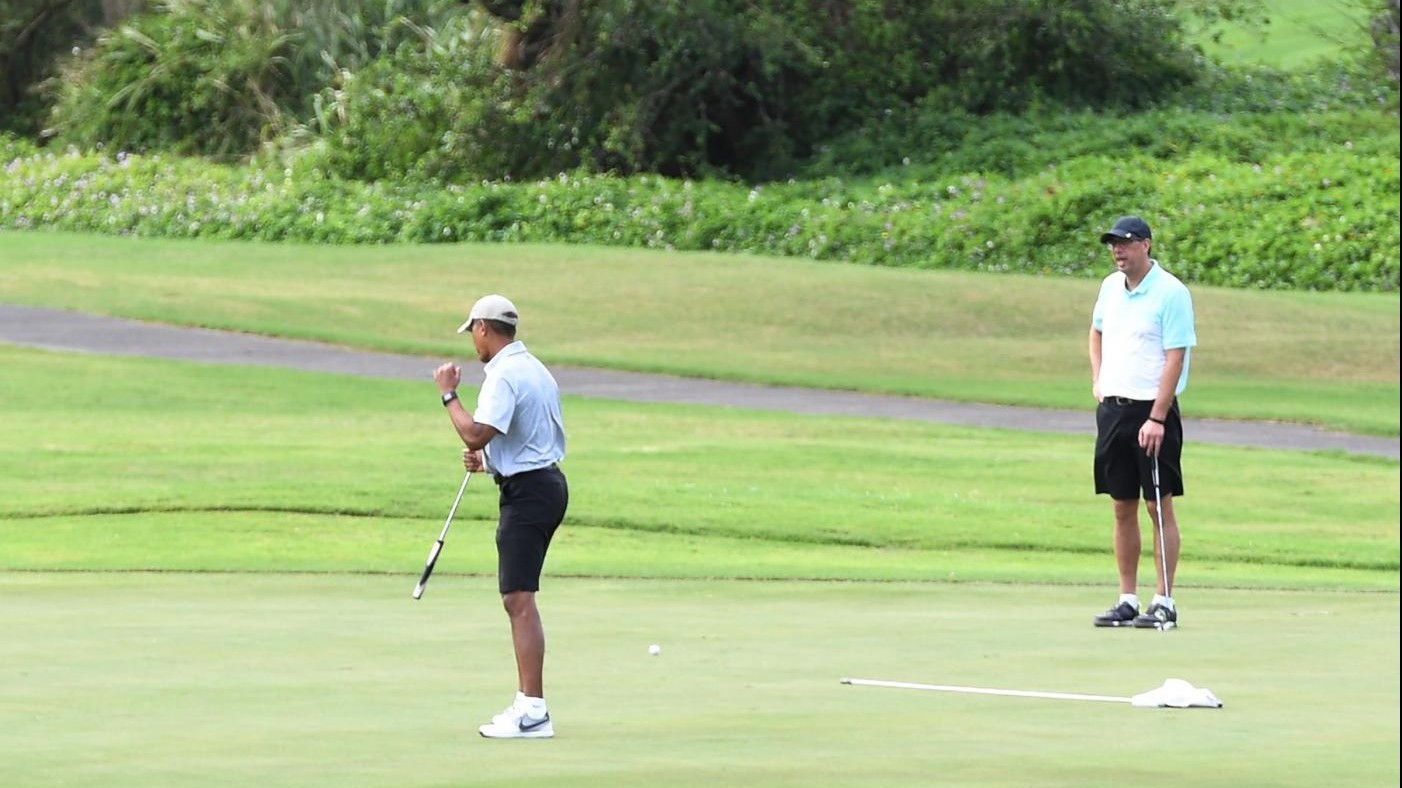 FOTO Relax alle Hawaii per Obama sul campo da golf