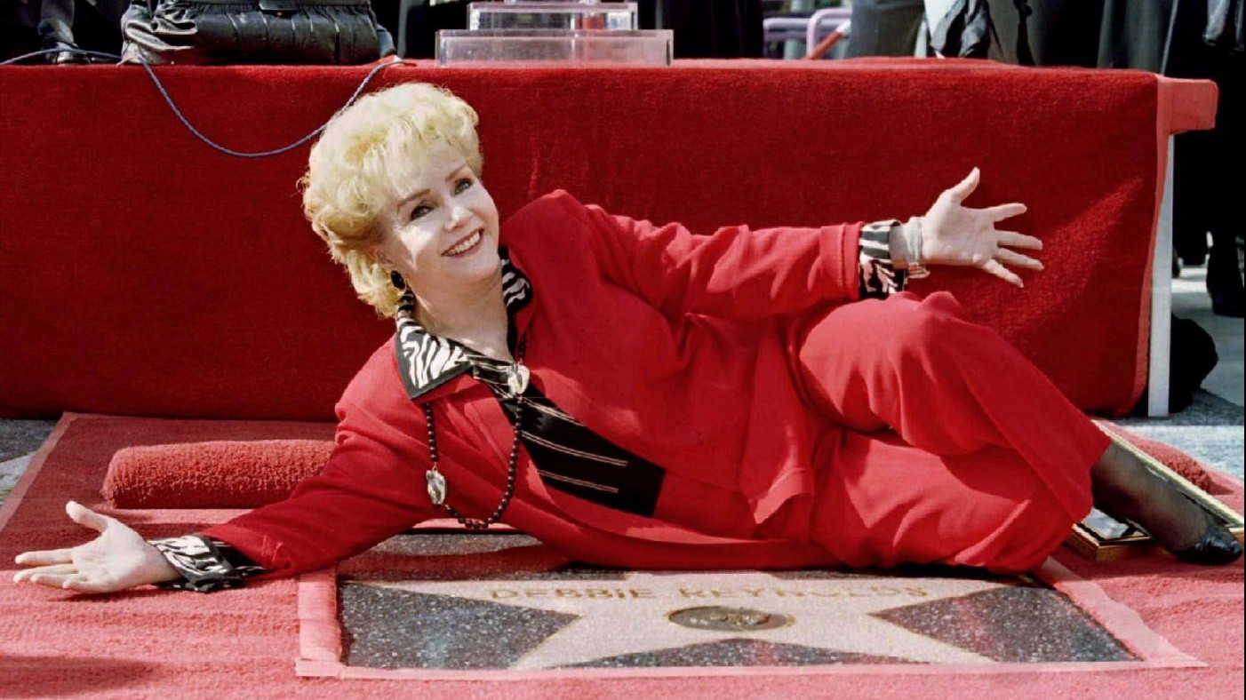 FOTO Morta Debbie Reynolds: ictus dopo la morte della figlia Carrie