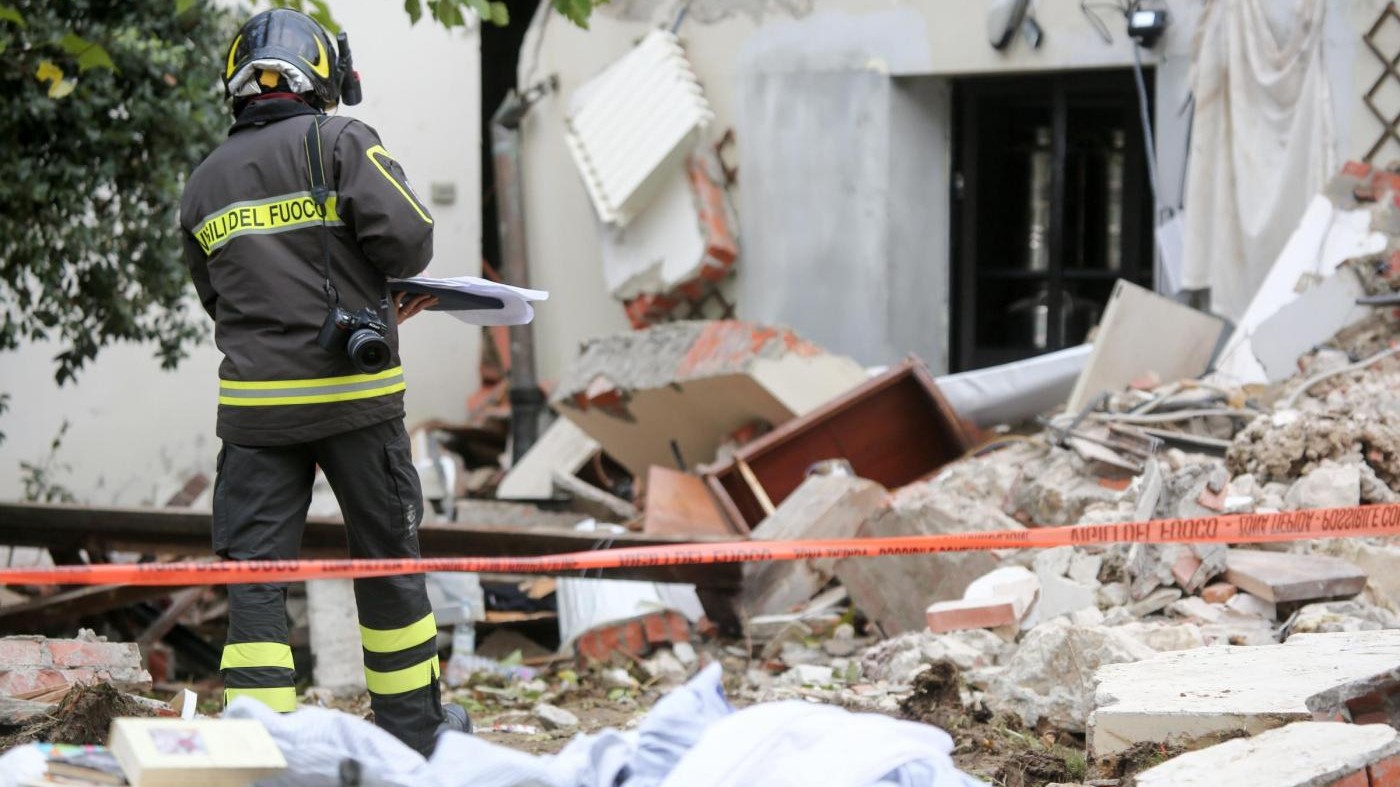 Trapani, crolla edificio: 3 persone salvate da sotto le macerie