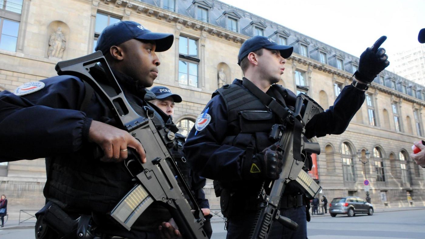 Assalitore del Louvre: Non ho agito su istruzioni dell’Isis