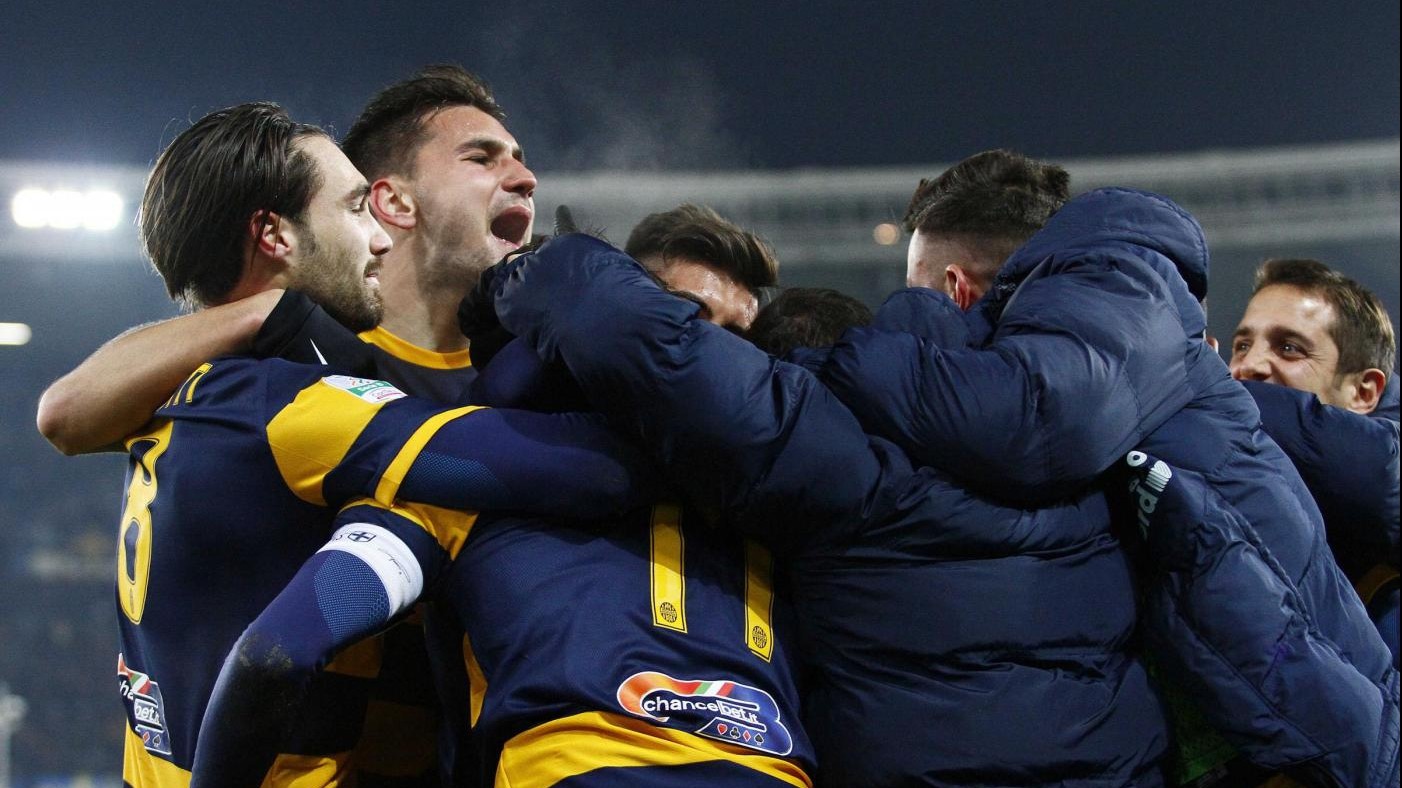 FOTO Serie B, tris del Verona contro il Cesena: gialloblù primi