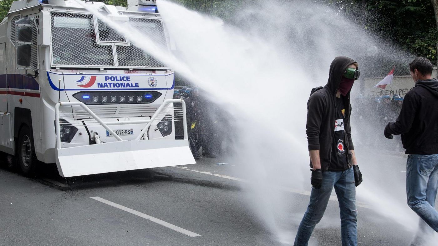 Caso Theo, nuove proteste e disordini a Parigi: decine di fermati