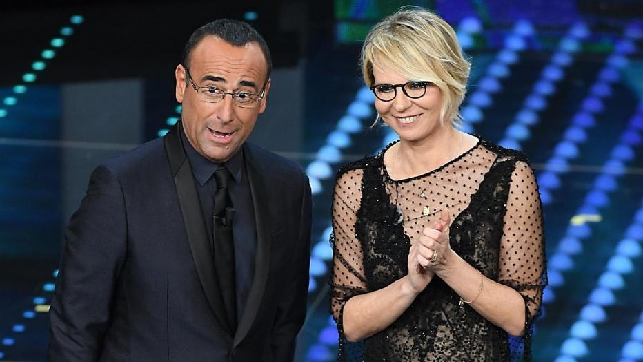 Sanremo, arriva la serata delle cover: attesi sul palco Mika e LP