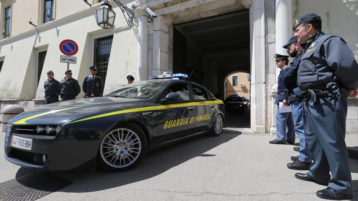 Mozzarelle contraffatte a Caserta: arresti e caseifici sequestrati