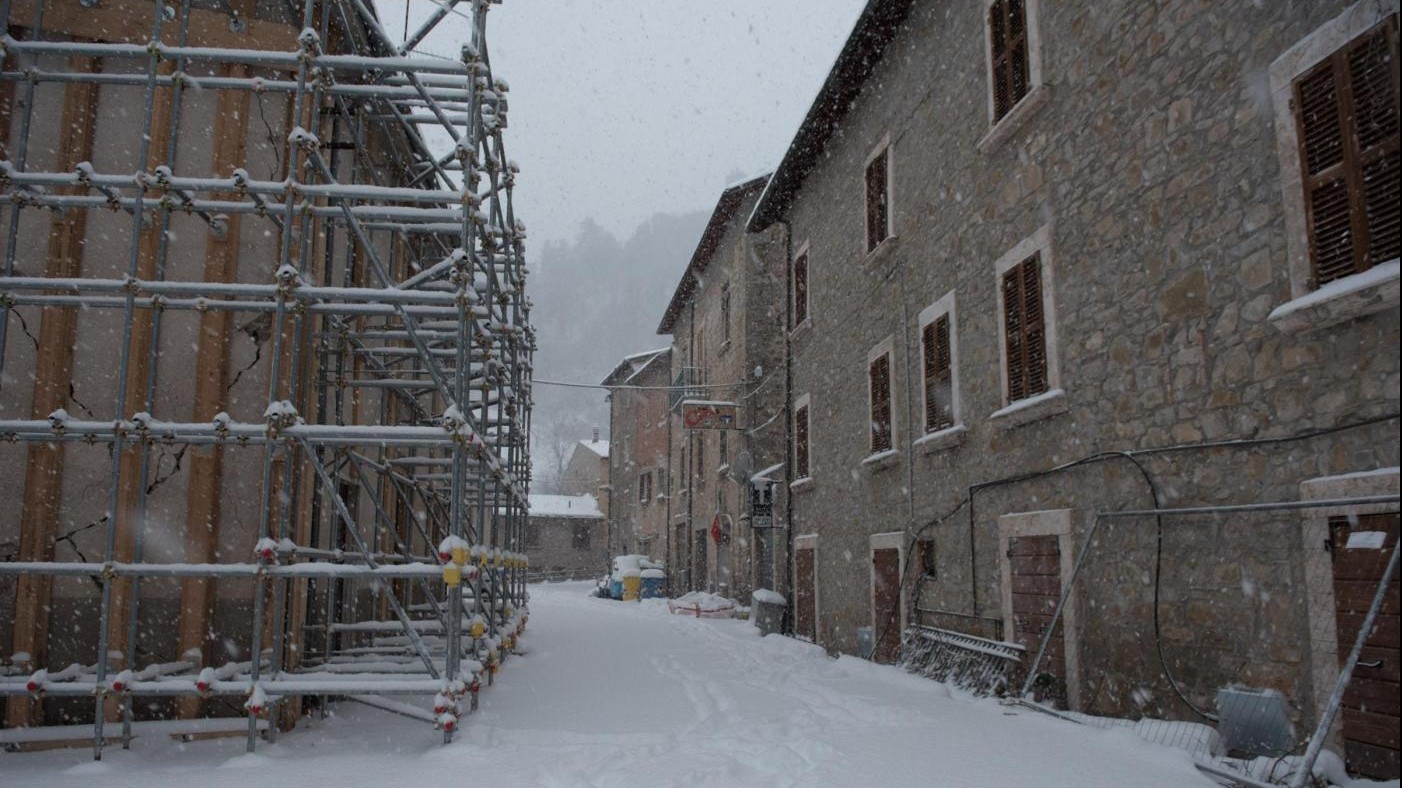 FOTO Maltempo in Centro Italia, neve nelle zone terremotate