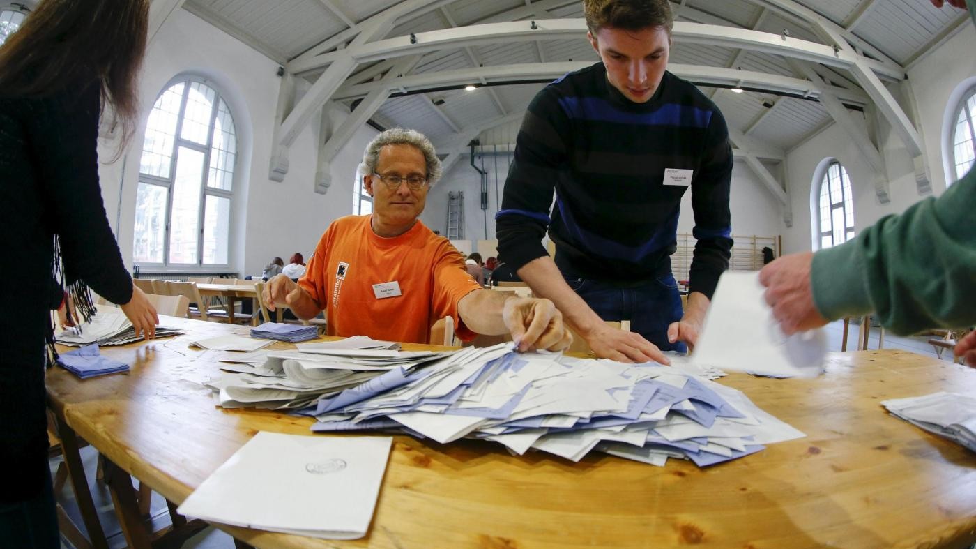 Svizzera, cittadinanza facilitata per i nipoti degli immigrati