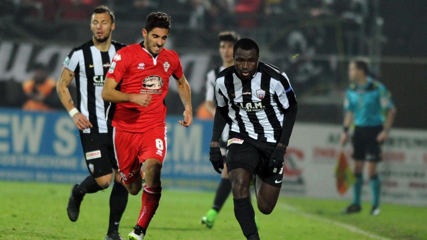 Serie B, l’Ascoli sconfigge la Pro Vercelli 3-1 nel recupero