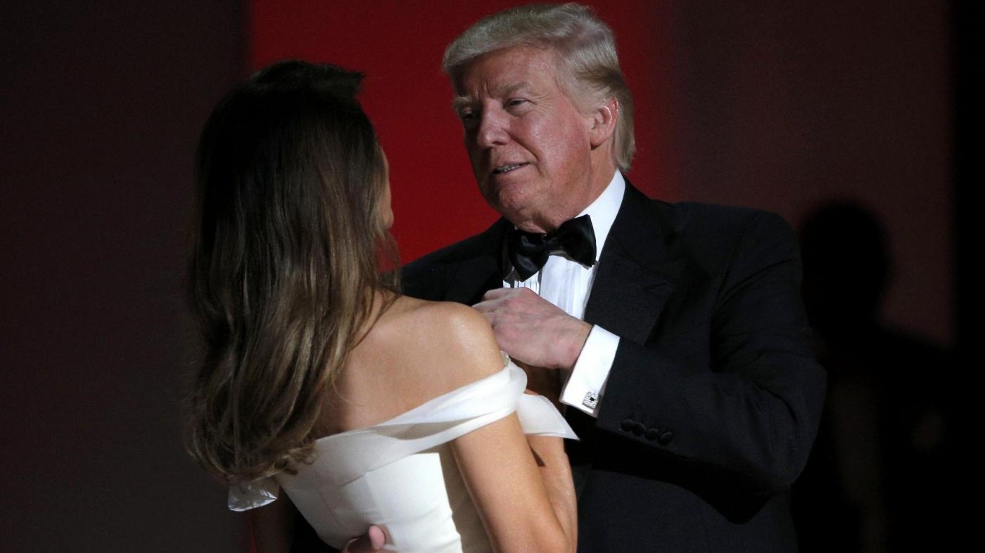 FOTO Il ballo di Trump con Melania sulle note di ‘My Way’