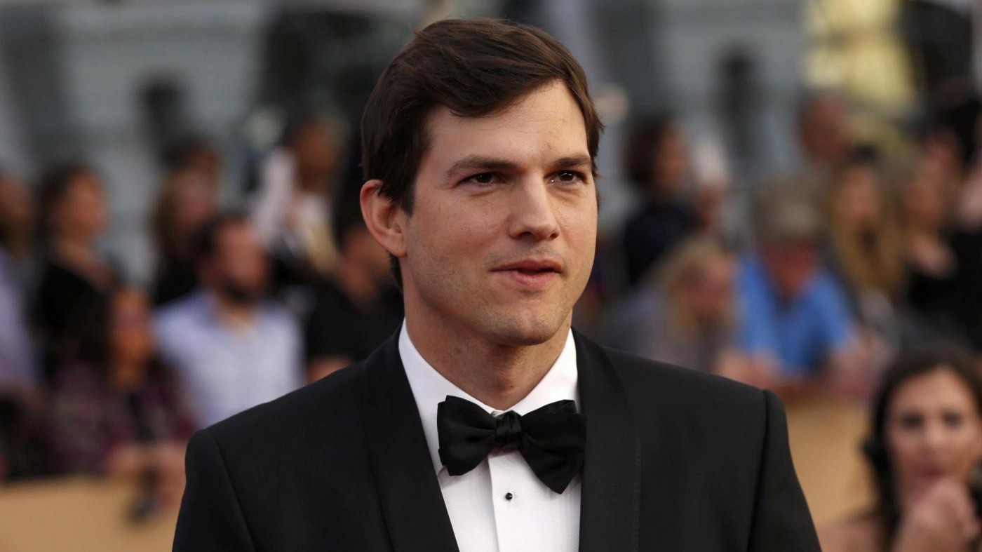 Appello di Asthon Kutcher contro abusi sui bimbi scuote gli Usa